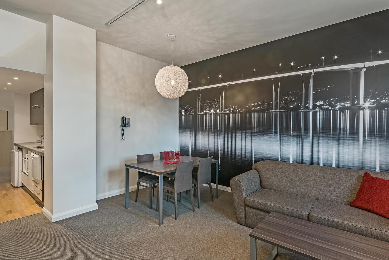 Mantra One Sandy Bay Road Hobart Exterior foto