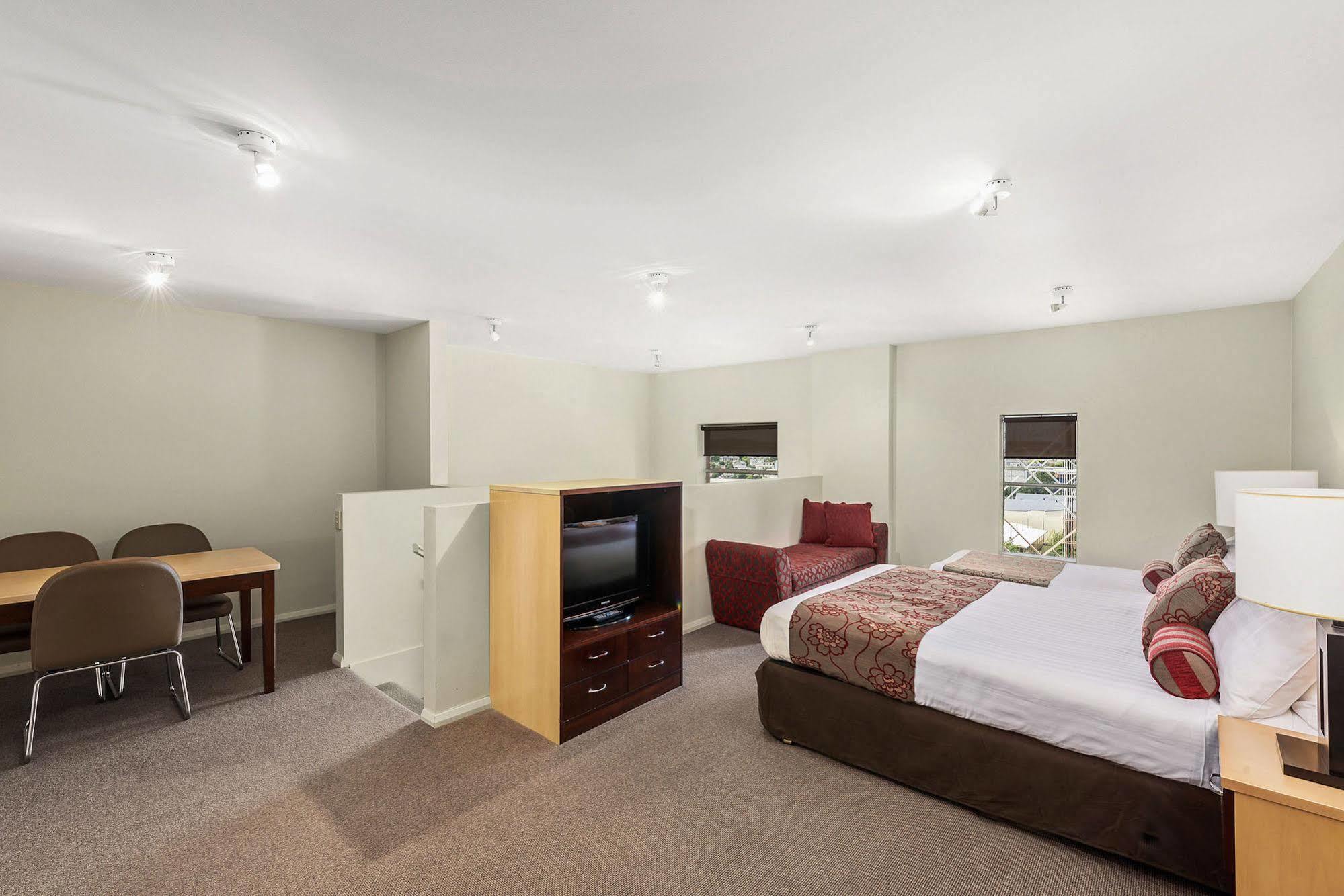 Mantra One Sandy Bay Road Hobart Exterior foto